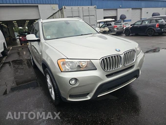 2013 BMW X3 Sports Activity Vehicle xDrive28i – miniatura 3