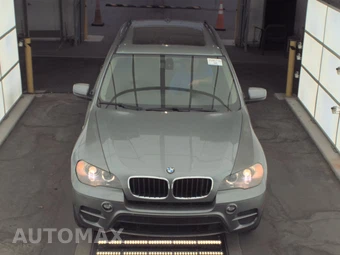 2013 BMW X5 Sports Activity Vehicle xDrive35i - miniatura 2