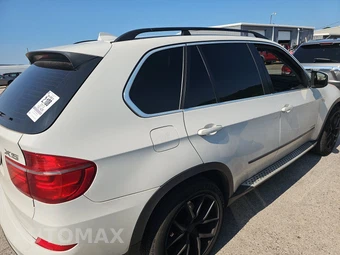 2013 BMW X5 Sports Activity Vehicle xDrive35i Premium – miniatura 4
