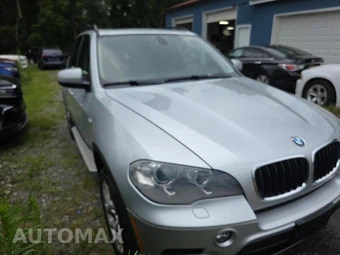 2013 BMW X5 Sports Activity Vehicle xDrive35i Premium - miniatura 3