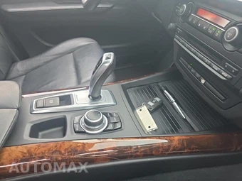 2013 BMW X5 Sports Activity Vehicle xDrive50i - miniatura 24
