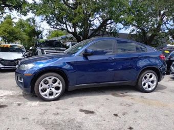 2013 BMW X6 Sports Activity Vehicle xDrive35i - miniatura 4