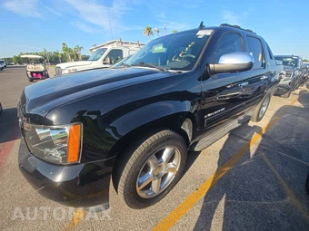 2013 Chevrolet Avalanche LT Crew Cab Short Bed 1LT
