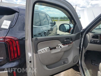 2013 Chevrolet Avalanche LTZ Crew Cab Short Bed 1LZ - miniatura 9