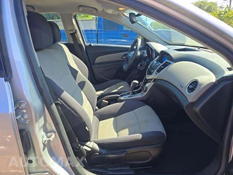2013 Chevrolet Cruze LS 1SB – miniatura 18