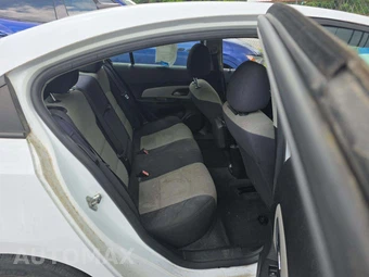 2013 Chevrolet Cruze LS 1SB – miniatura 15