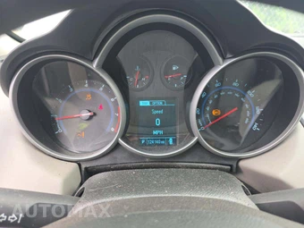 2013 Chevrolet Cruze LS 1SB – miniatura 9