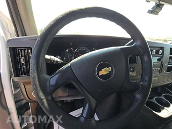 2013 Chevrolet Express 1500 Cargo Van 1WT 135.0" WB - miniatura 10