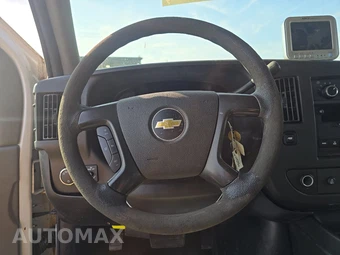 2013 Chevrolet Express 1500 Cargo Van 1WT 135.0" WB - miniatura 10