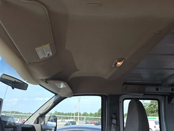 2013 Chevrolet Express 1500 Cargo Van 1WT 135.0" WB - miniatura 16