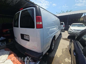 2013 Chevrolet Express 1500 Cargo Van 1WT 135.0" WB - miniatura 4