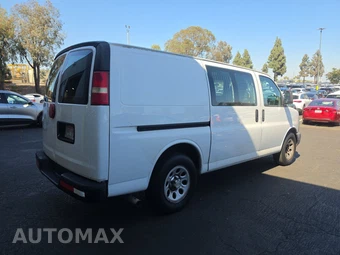 2013 Chevrolet Express 1500 Cargo Van 1WT 135.0" WB - miniatura 4