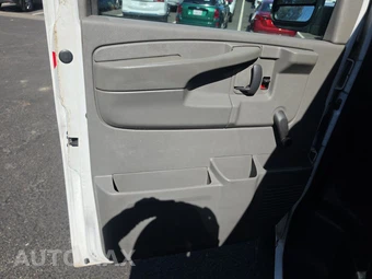 2013 Chevrolet Express 1500 Cargo Van 1WT 135.0" WB - miniatura 9