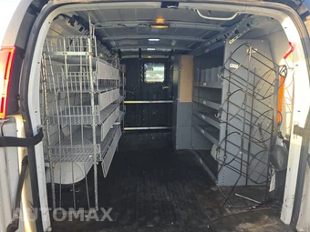2013 Chevrolet Express 1500 Cargo Van 1WT 135.0" WB – miniatura 15