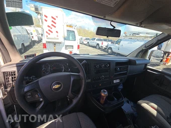2013 Chevrolet Express 1500 Cargo Van 1WT 135.0" WB – miniatura 11