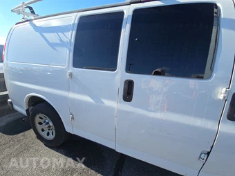 2013 Chevrolet Express 1500 Cargo Van 1WT 135.0" WB – miniatura 14