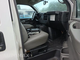 2013 Chevrolet Express 1500 Cargo Van 1WT 135.0" WB - miniatura 5