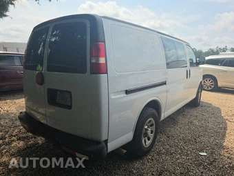 2013 Chevrolet Express 1500 Cargo Van 1WT 135.0" WB - miniatura 8