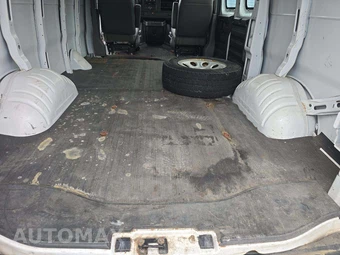 2013 Chevrolet Express 1500 Cargo Van 1WT 135.0" WB – miniatura 11