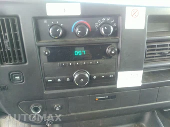 2013 Chevrolet Express 1500 Cargo Van 1WT 135.0" WB - miniatura 17