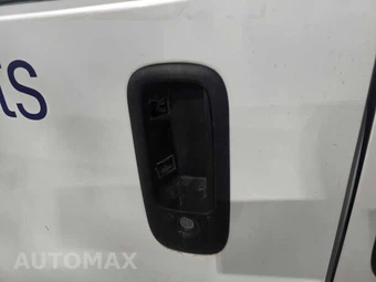 2013 Chevrolet Express 1500 Cargo Van 1WT 135.0" WB - miniatura 23