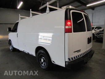 2013 Chevrolet Express 1500 Cargo Van 1WT 135.0" WB – miniatura 4
