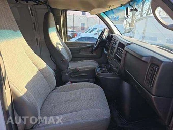 2013 Chevrolet Express 1500 Cargo Van 1WT – miniatura 17