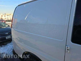 2013 Chevrolet Express 1500 Cargo Van 1WT – miniatura 28