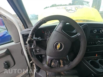 2013 Chevrolet Express 2500 Cargo Van 1WT 135.0" WB - miniatura 10