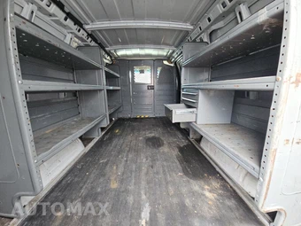 2013 Chevrolet Express 2500 Cargo Van 1WT 135.0" WB - miniatura 15