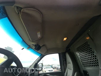 2013 Chevrolet Express 2500 Cargo Van 1WT 135.0" WB - miniatura 16