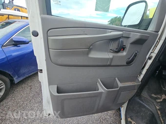 2013 Chevrolet Express 2500 Cargo Van 1WT 135.0" WB - miniatura 9