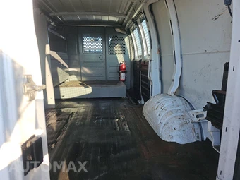 2013 Chevrolet Express 2500 Cargo Van 1WT 135.0" WB - miniatura 17