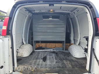 2013 Chevrolet Express 2500 Cargo Van 1WT 135.0" WB - miniatura 15