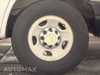 2013 Chevrolet Express 2500 Cargo Van 1WT 135.0" WB - miniatura 10
