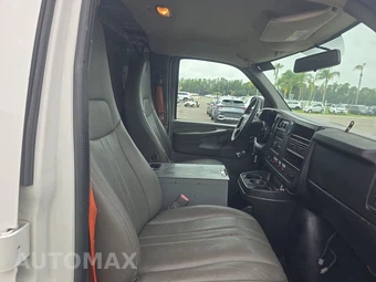 2013 Chevrolet Express 2500 Cargo Van 1WT 135.0" WB – miniatura 8
