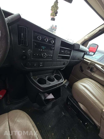 2013 Chevrolet Express 2500 Cargo Van 1WT 135.0" WB - miniatura 10