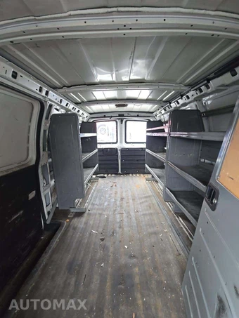 2013 Chevrolet Express 2500 Cargo Van 1WT 135.0" WB - miniatura 13