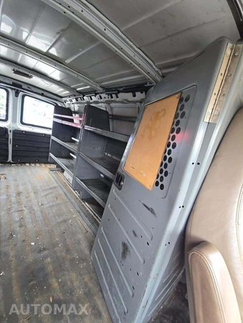 2013 Chevrolet Express 2500 Cargo Van 1WT 135.0" WB - miniatura 15