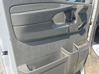 2013 Chevrolet Express 2500 Cargo Van 1WT 135.0" WB – miniatura 9
