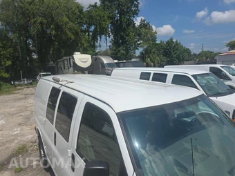 2013 Chevrolet Express 2500 Cargo Van 1WT 135.0" WB – miniatura 12