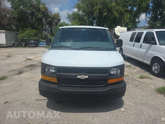 2013 Chevrolet Express 2500 Cargo Van 1WT 135.0" WB – miniatura 2