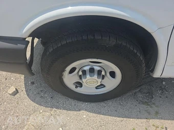 2013 Chevrolet Express 2500 Cargo Van 1WT 135.0" WB – miniatura 8
