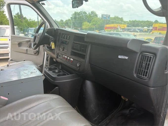 2013 Chevrolet Express 2500 Cargo Van 1WT 135.0" WB - miniatura 15