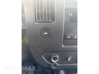 2013 Chevrolet Express 2500 Cargo Van 1WT 135.0" WB - miniatura 31
