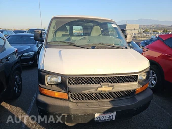 2013 Chevrolet Express 2500 Cargo Van 1WT 135.0" WB – miniatura 2