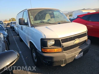 2013 Chevrolet Express 2500 Cargo Van 1WT 135.0" WB – miniatura 3