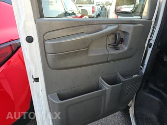 2013 Chevrolet Express 2500 Cargo Van 1WT 135.0" WB – miniatura 9