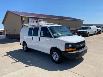 2013 Chevrolet Express 2500 Cargo Van 1WT 135.0" WB - miniatura 3