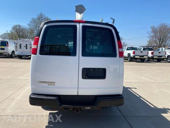2013 Chevrolet Express 2500 Cargo Van 1WT 135.0" WB - miniatura 8